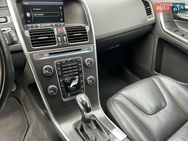 Серый Вольво ХС60, объемом двигателя 2.4 л и пробегом 215 тыс. км за 19900 $, фото 32 на Automoto.ua