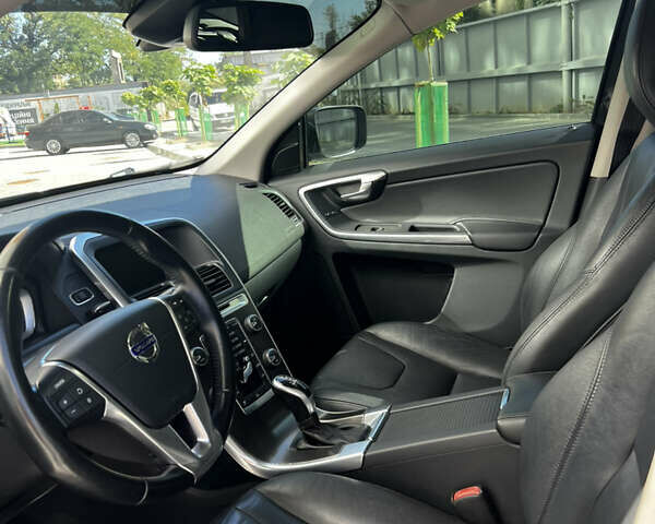 Сірий Вольво ХС60, об'ємом двигуна 1.97 л та пробігом 185 тис. км за 15600 $, фото 9 на Automoto.ua