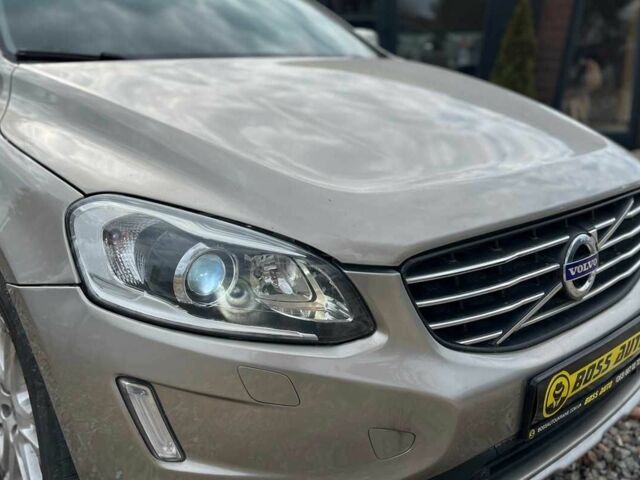 Серый Вольво ХС60, объемом двигателя 2.5 л и пробегом 258 тыс. км за 15999 $, фото 1 на Automoto.ua