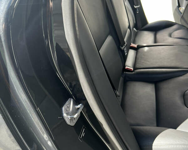 Сірий Вольво ХС60, об'ємом двигуна 1.97 л та пробігом 185 тис. км за 15600 $, фото 19 на Automoto.ua