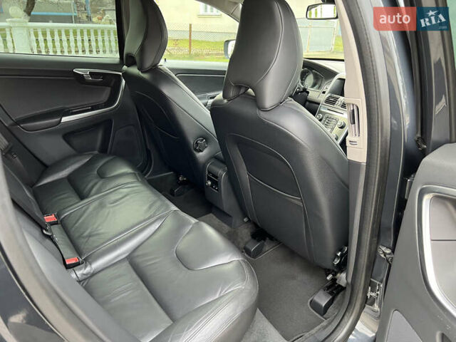 Серый Вольво ХС60, объемом двигателя 2.4 л и пробегом 215 тыс. км за 19900 $, фото 38 на Automoto.ua