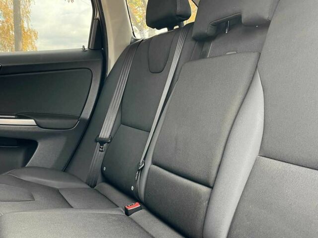 Серый Вольво ХС60, объемом двигателя 2.5 л и пробегом 258 тыс. км за 15999 $, фото 21 на Automoto.ua