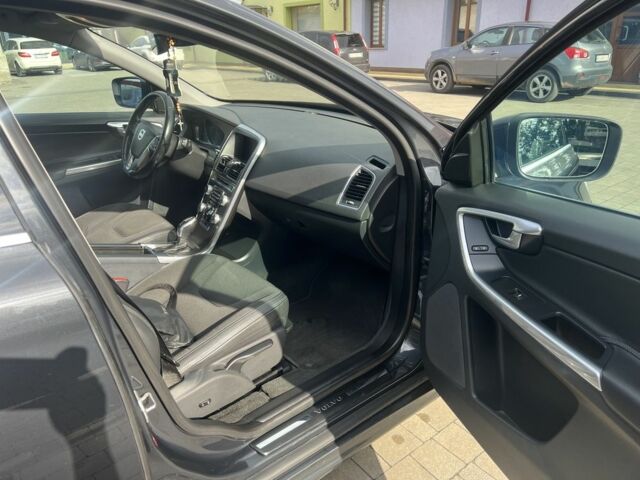 Серый Вольво ХС60, объемом двигателя 2.4 л и пробегом 306 тыс. км за 15300 $, фото 17 на Automoto.ua