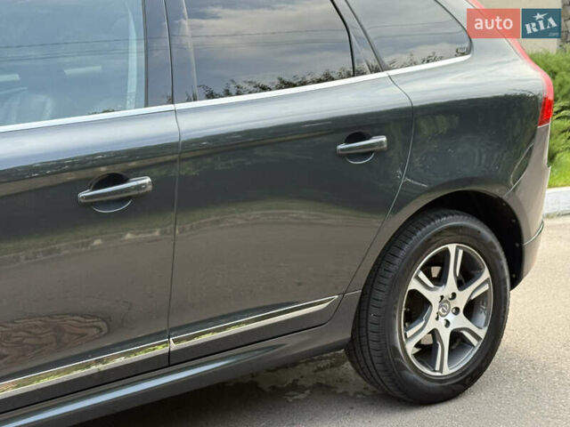 Сірий Вольво ХС60, об'ємом двигуна 3 л та пробігом 180 тис. км за 14950 $, фото 11 на Automoto.ua