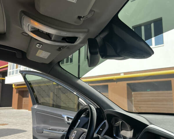 Сірий Вольво ХС60, об'ємом двигуна 1.97 л та пробігом 185 тис. км за 15600 $, фото 23 на Automoto.ua