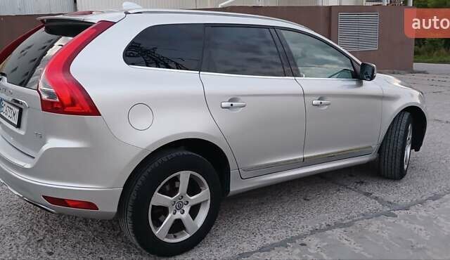 Сірий Вольво ХС60, об'ємом двигуна 2 л та пробігом 244 тис. км за 14200 $, фото 29 на Automoto.ua