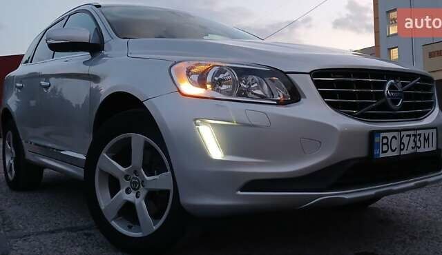 Сірий Вольво ХС60, об'ємом двигуна 2 л та пробігом 244 тис. км за 14200 $, фото 2 на Automoto.ua
