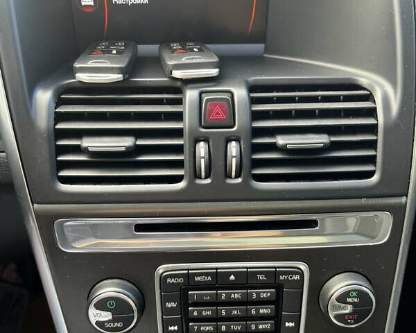 Сірий Вольво ХС60, об'ємом двигуна 1.97 л та пробігом 185 тис. км за 15600 $, фото 30 на Automoto.ua