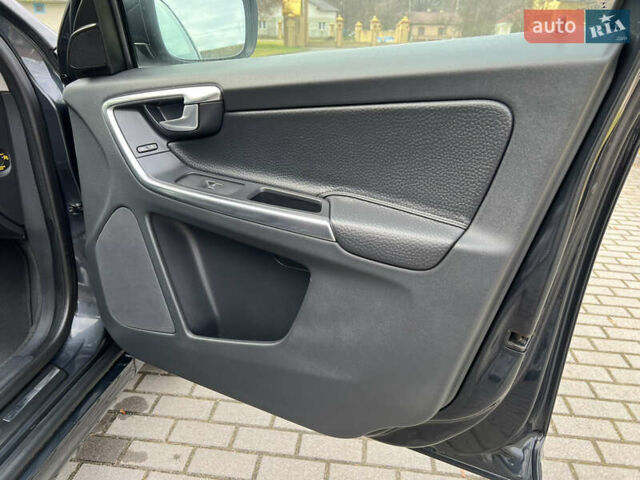 Серый Вольво ХС60, объемом двигателя 2.4 л и пробегом 215 тыс. км за 19900 $, фото 34 на Automoto.ua