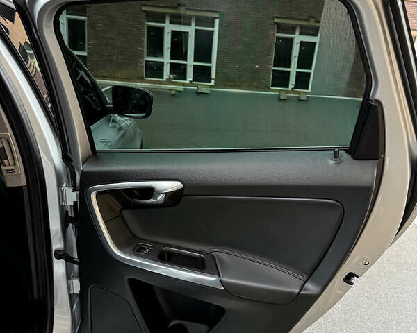 Сірий Вольво ХС60, об'ємом двигуна 1.97 л та пробігом 77 тис. км за 16700 $, фото 14 на Automoto.ua