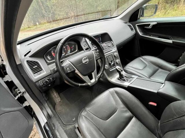 Сірий Вольво ХС60, об'ємом двигуна 2 л та пробігом 219 тис. км за 9900 $, фото 8 на Automoto.ua