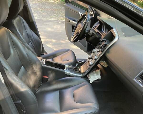 Серый Вольво ХС60, объемом двигателя 3 л и пробегом 123 тыс. км за 20500 $, фото 13 на Automoto.ua