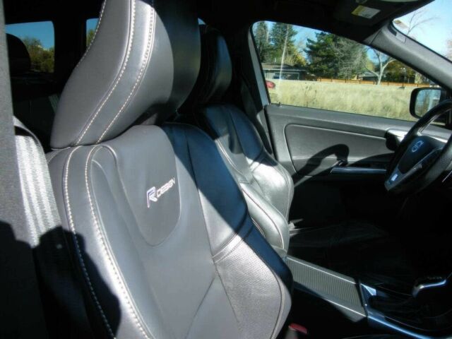 Серый Вольво ХС60, объемом двигателя 3 л и пробегом 75 тыс. км за 8700 $, фото 7 на Automoto.ua