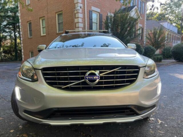 Вольво ХС60 2015 в Ивано-Франковске на Automoto.ua Серый Вольво ХС60, объемом двигателя 2 л и пробегом 71 тыс. км за 3800 $, фото 1 на Automoto.ua