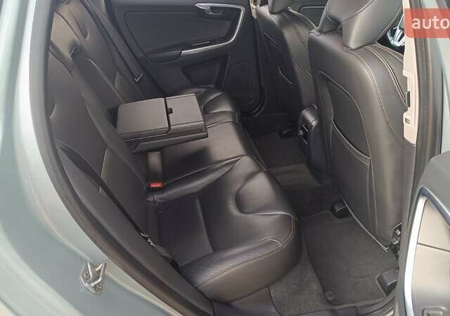 Серый Вольво ХС60, объемом двигателя 1.97 л и пробегом 173 тыс. км за 19538 $, фото 6 на Automoto.ua