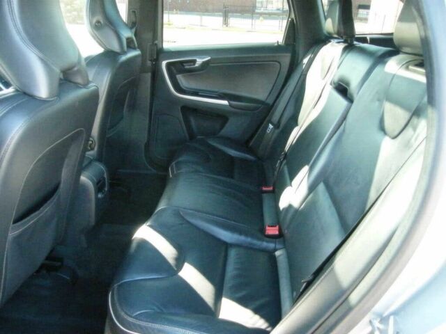 Серый Вольво ХС60, объемом двигателя 3 л и пробегом 75 тыс. км за 8700 $, фото 9 на Automoto.ua