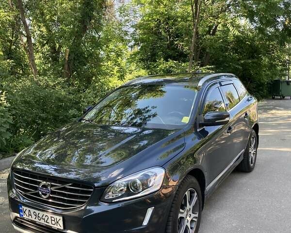 Серый Вольво ХС60, объемом двигателя 3 л и пробегом 123 тыс. км за 20500 $, фото 2 на Automoto.ua