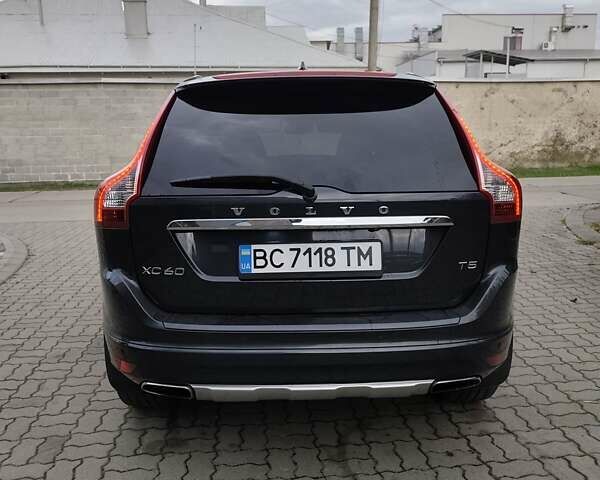 Серый Вольво ХС60, объемом двигателя 2 л и пробегом 175 тыс. км за 15800 $, фото 7 на Automoto.ua