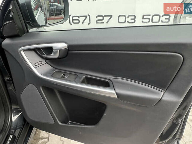 Вольво ХС60 2015 в Львове на Automoto.ua Серый Вольво ХС60, объемом двигателя 1.97 л и пробегом 116 тыс. км за 14300 $, фото 16 на Automoto.ua