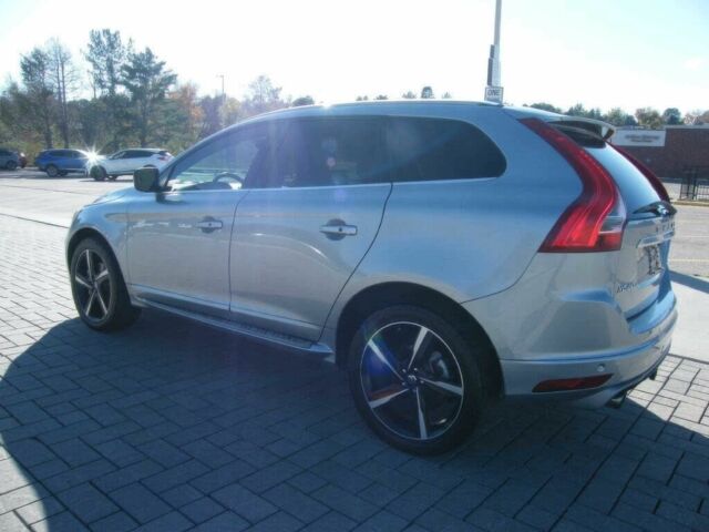 Серый Вольво ХС60, объемом двигателя 3 л и пробегом 75 тыс. км за 8700 $, фото 5 на Automoto.ua