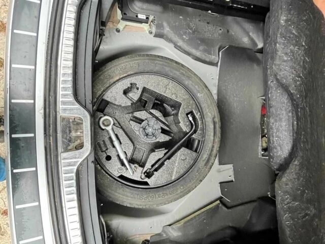 Сірий Вольво ХС60, об'ємом двигуна 2 л та пробігом 219 тис. км за 9900 $, фото 14 на Automoto.ua