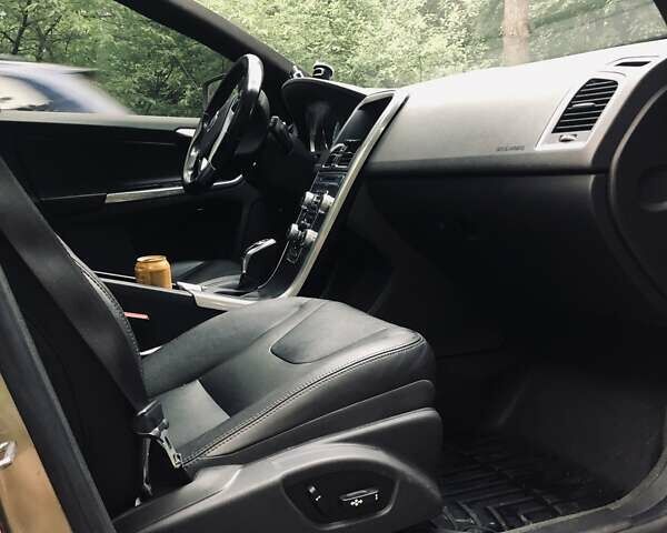 Сірий Вольво ХС60, об'ємом двигуна 1.97 л та пробігом 160 тис. км за 22300 $, фото 39 на Automoto.ua