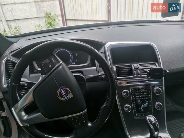 Сірий Вольво ХС60, об'ємом двигуна 2 л та пробігом 195 тис. км за 14000 $, фото 13 на Automoto.ua