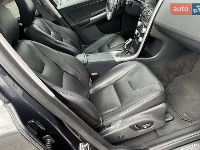 Вольво ХС60 2015 в Львове на Automoto.ua Серый Вольво ХС60, объемом двигателя 1.97 л и пробегом 116 тыс. км за 14300 $, фото 18 на Automoto.ua