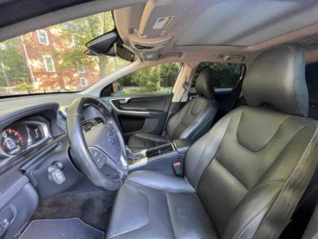 Вольво ХС60 2015 в Ивано-Франковске на Automoto.ua Серый Вольво ХС60, объемом двигателя 2 л и пробегом 71 тыс. км за 3800 $, фото 9 на Automoto.ua