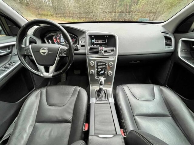 Сірий Вольво ХС60, об'ємом двигуна 2 л та пробігом 219 тис. км за 9900 $, фото 7 на Automoto.ua