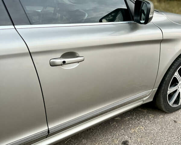 Вольво ХС60 2015 в Луцке на Automoto.ua Серый Вольво ХС60, объемом двигателя 2 л и пробегом 238 тыс. км за 15290 $, фото 53 на Automoto.ua