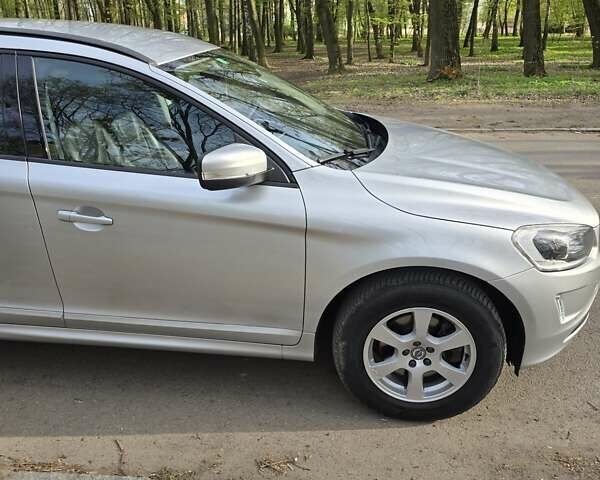 Серый Вольво ХС60, объемом двигателя 2.4 л и пробегом 190 тыс. км за 18900 $, фото 8 на Automoto.ua