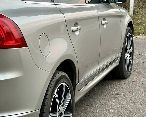 Вольво ХС60 2015 в Луцке на Automoto.ua Серый Вольво ХС60, объемом двигателя 2 л и пробегом 238 тыс. км за 15290 $, фото 51 на Automoto.ua
