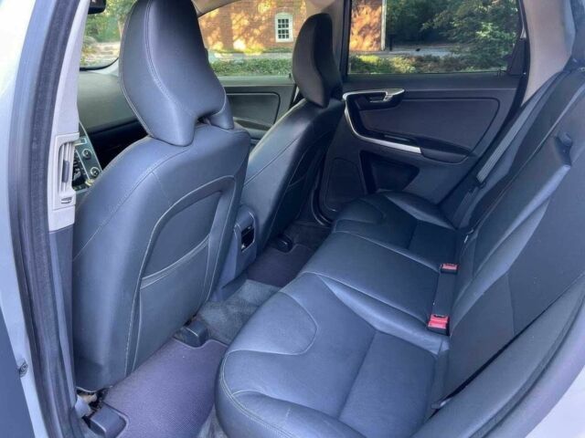 Вольво ХС60 2015 в Ивано-Франковске на Automoto.ua Серый Вольво ХС60, объемом двигателя 2 л и пробегом 71 тыс. км за 3800 $, фото 10 на Automoto.ua