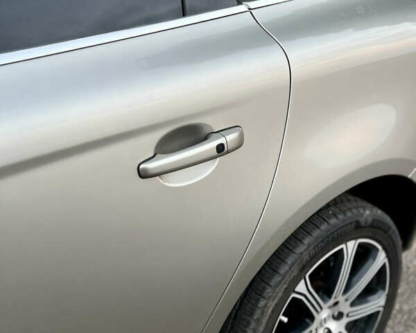 Вольво ХС60 2015 в Луцке на Automoto.ua Серый Вольво ХС60, объемом двигателя 2 л и пробегом 238 тыс. км за 15290 $, фото 54 на Automoto.ua