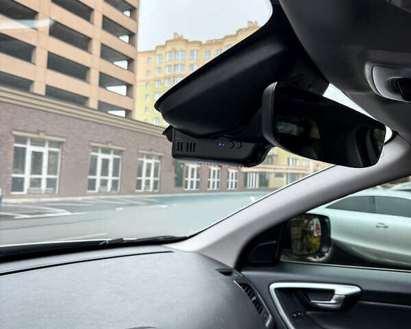 Сірий Вольво ХС60, об'ємом двигуна 1.97 л та пробігом 77 тис. км за 16700 $, фото 25 на Automoto.ua