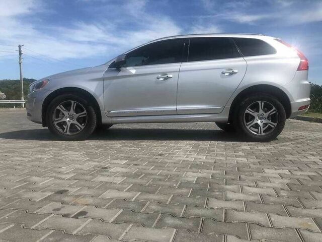 Серый Вольво ХС60, объемом двигателя 3 л и пробегом 96 тыс. км за 14700 $, фото 5 на Automoto.ua