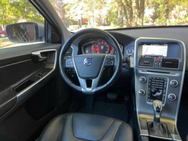 Вольво ХС60 2015 в Ивано-Франковске на Automoto.ua Серый Вольво ХС60, объемом двигателя 2 л и пробегом 71 тыс. км за 3800 $, фото 6 на Automoto.ua