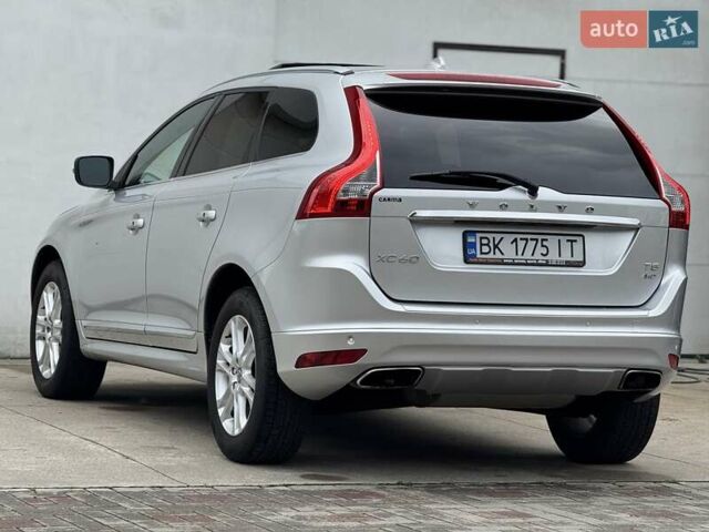 Серый Вольво ХС60, объемом двигателя 2.5 л и пробегом 108 тыс. км за 15700 $, фото 21 на Automoto.ua