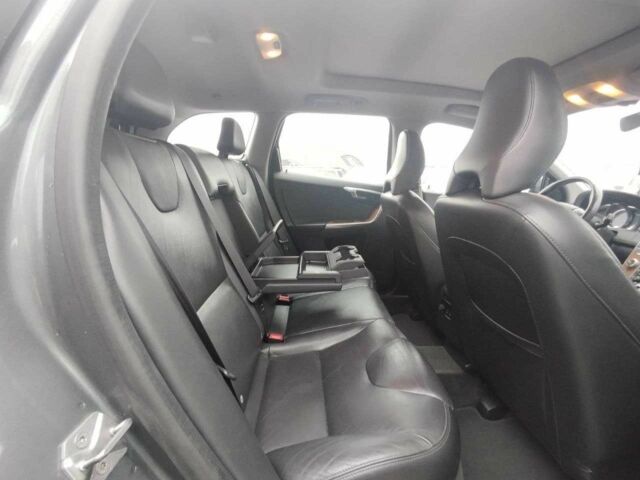 Серый Вольво ХС60, объемом двигателя 2 л и пробегом 239 тыс. км за 22990 $, фото 13 на Automoto.ua