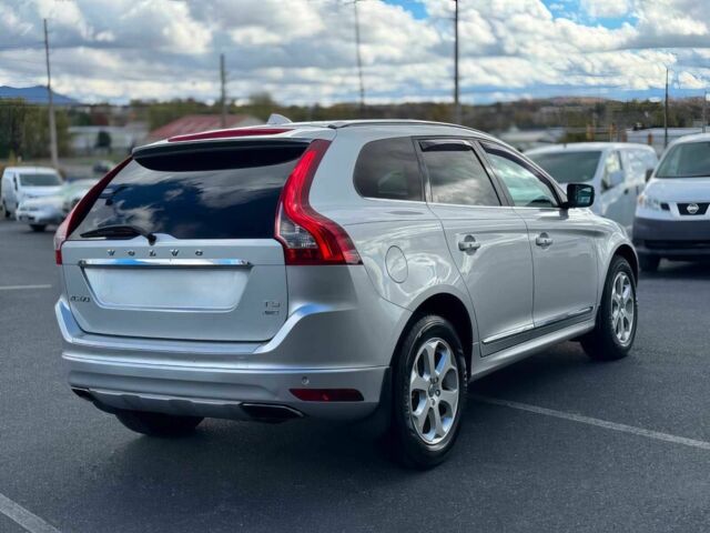 Серый Вольво ХС60, объемом двигателя 2.5 л и пробегом 78 тыс. км за 6300 $, фото 5 на Automoto.ua