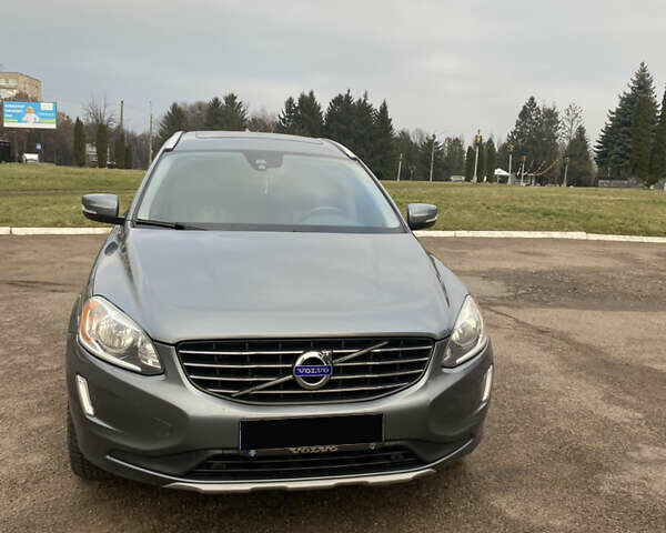 Серый Вольво ХС60, объемом двигателя 1.97 л и пробегом 134 тыс. км за 18000 $, фото 2 на Automoto.ua