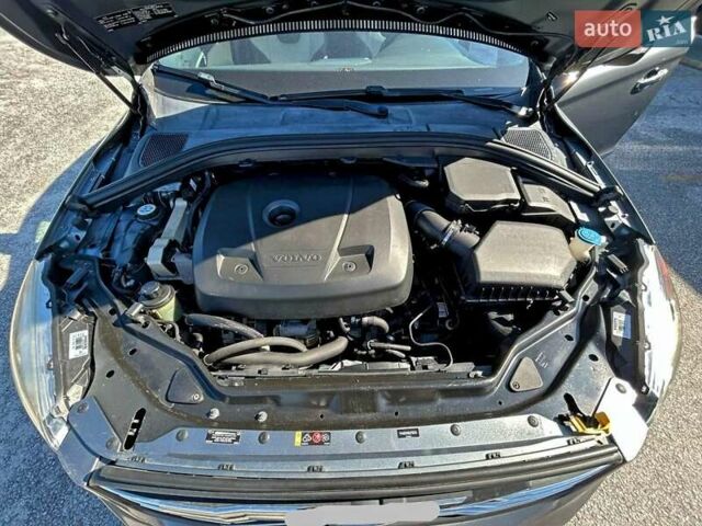 Серый Вольво ХС60, объемом двигателя 2 л и пробегом 165 тыс. км за 2900 $, фото 6 на Automoto.ua