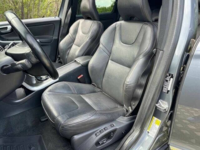 Сірий Вольво ХС60, об'ємом двигуна 2 л та пробігом 70 тис. км за 8900 $, фото 6 на Automoto.ua