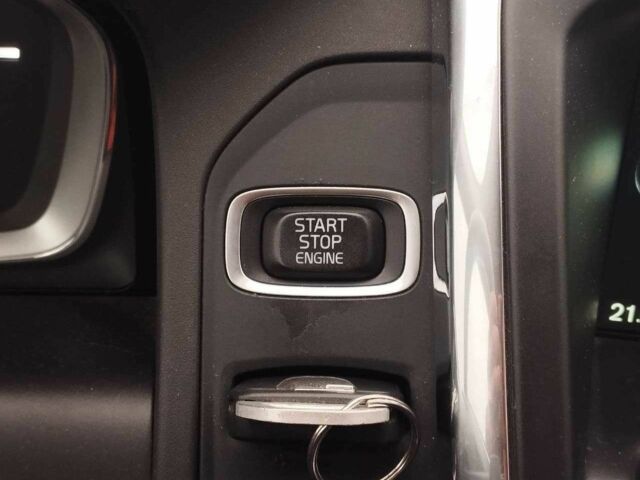 Серый Вольво ХС60, объемом двигателя 2 л и пробегом 239 тыс. км за 22990 $, фото 16 на Automoto.ua