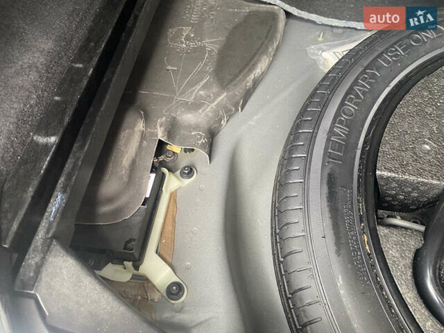 Серый Вольво ХС60, объемом двигателя 1.97 л и пробегом 250 тыс. км за 15900 $, фото 36 на Automoto.ua