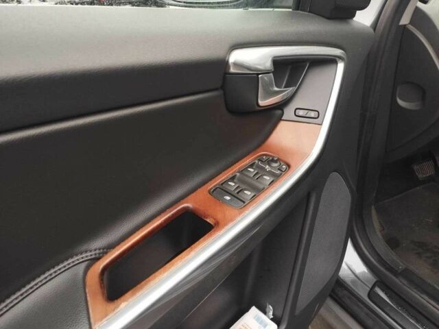 Серый Вольво ХС60, объемом двигателя 2 л и пробегом 239 тыс. км за 22990 $, фото 20 на Automoto.ua