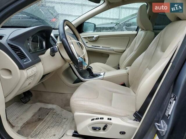 Серый Вольво ХС60, объемом двигателя 1.97 л и пробегом 103 тыс. км за 3000 $, фото 6 на Automoto.ua