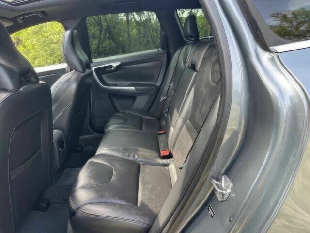 Сірий Вольво ХС60, об'ємом двигуна 2 л та пробігом 70 тис. км за 8900 $, фото 8 на Automoto.ua