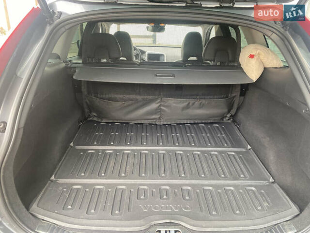 Серый Вольво ХС60, объемом двигателя 1.97 л и пробегом 250 тыс. км за 15900 $, фото 33 на Automoto.ua